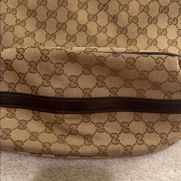 Authentic Gucci handbag ❤️❤️ - Picture 4 of 13